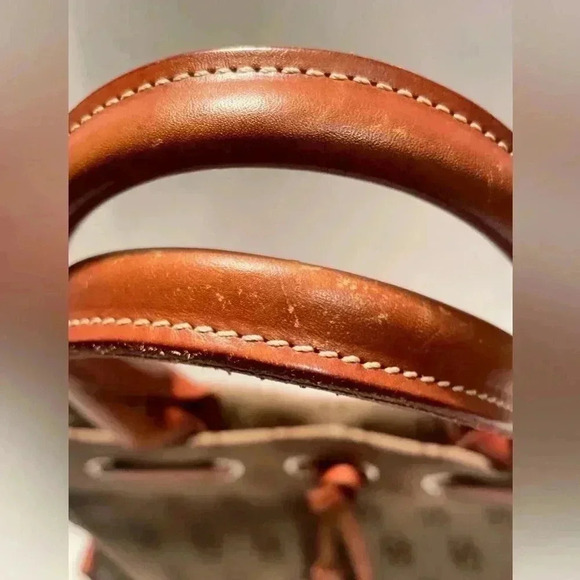 Dooney and Bourke classic leather canvas shoulder all over print tote handbag - Picture 5 of 8